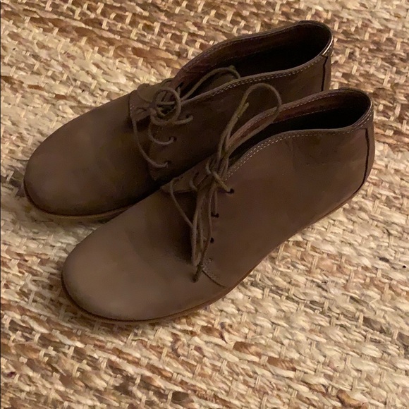dansko joy brown